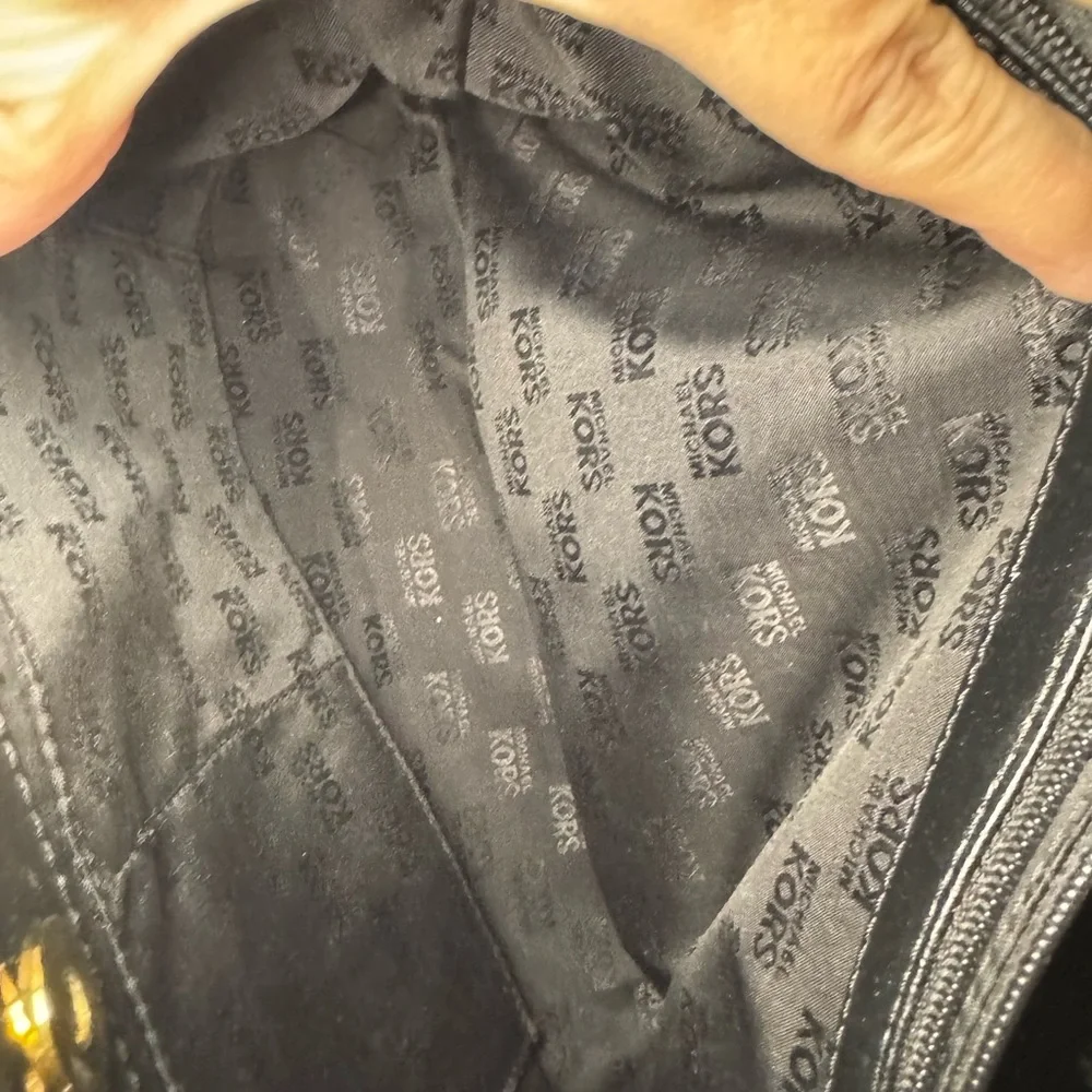 Michael Kors Tilda Saffiano Leather large tote bag in black - Picture 8 of 11